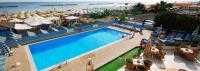 Hotel Pesaro con piscina sul mare